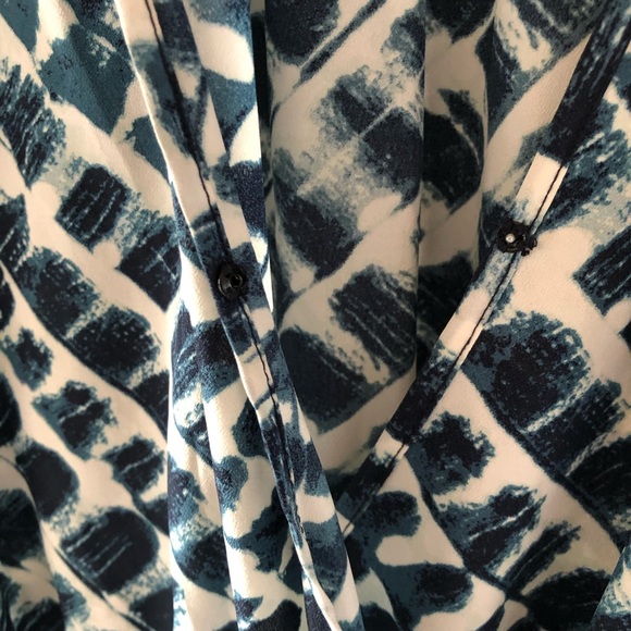 3/$20 BCBG Paris sleeveless jumpsuit. Deep teal print pattern. - Picture 5 of 11